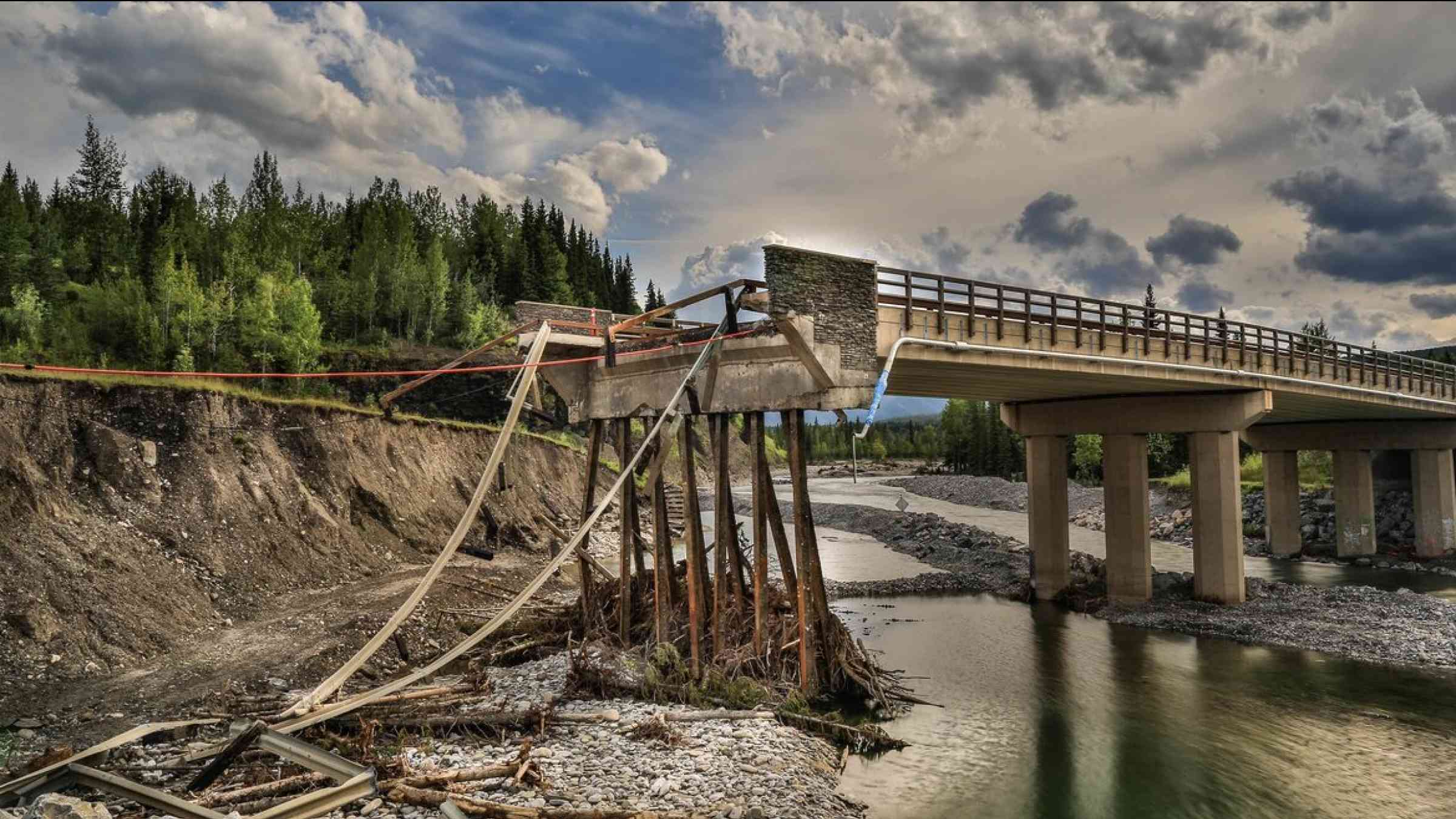 Bridge destroyed by Calgary flood in 2013, Canada
